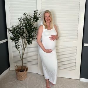 Bumpsuit: The Dress in white (maternity)
